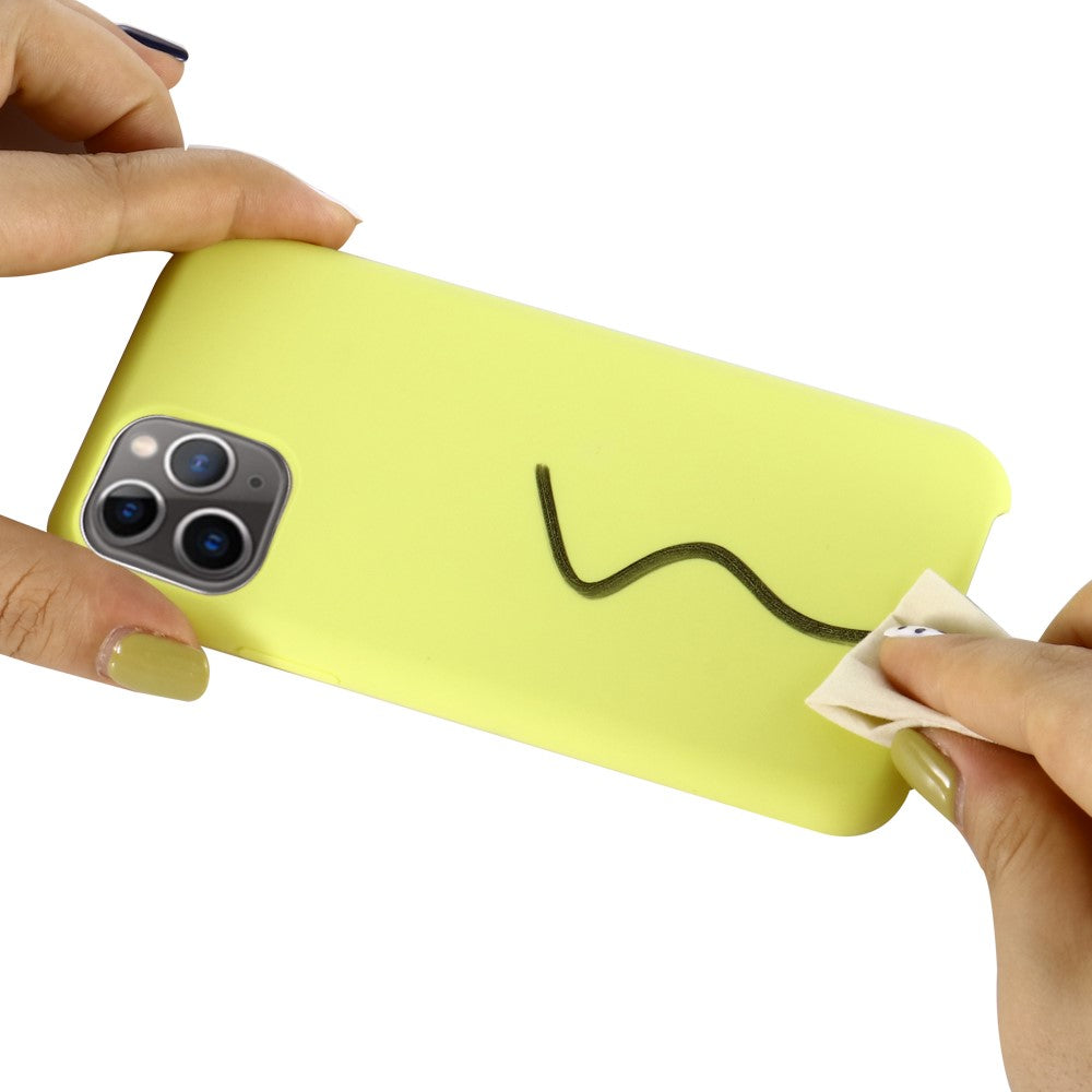 iPhone 11 pro Max Silicone Cover Ensfarvet – Gul - produktbillede 5