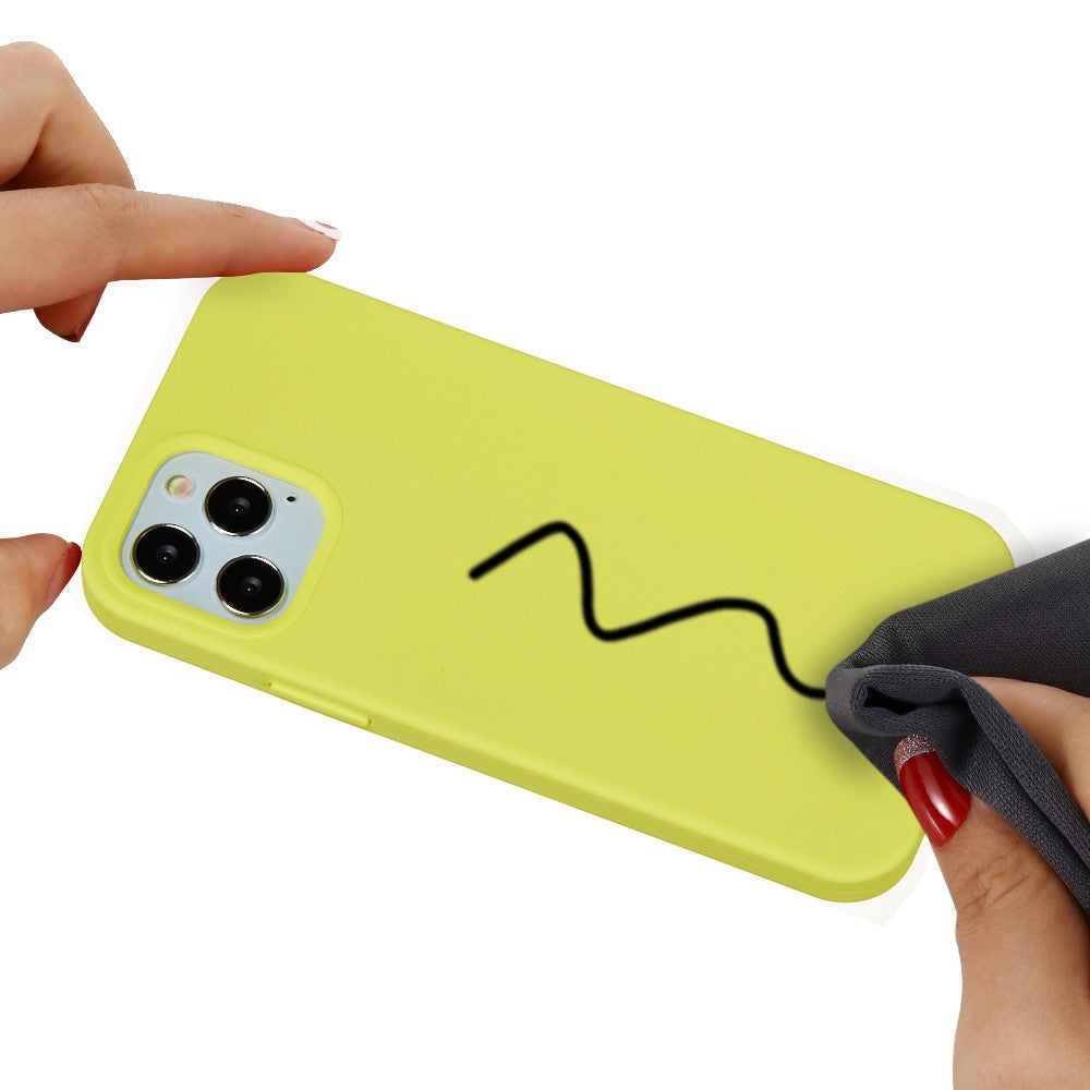 iPhone 12 Pro Max Silicone Cover Liquid – Gul - produktbillede 5