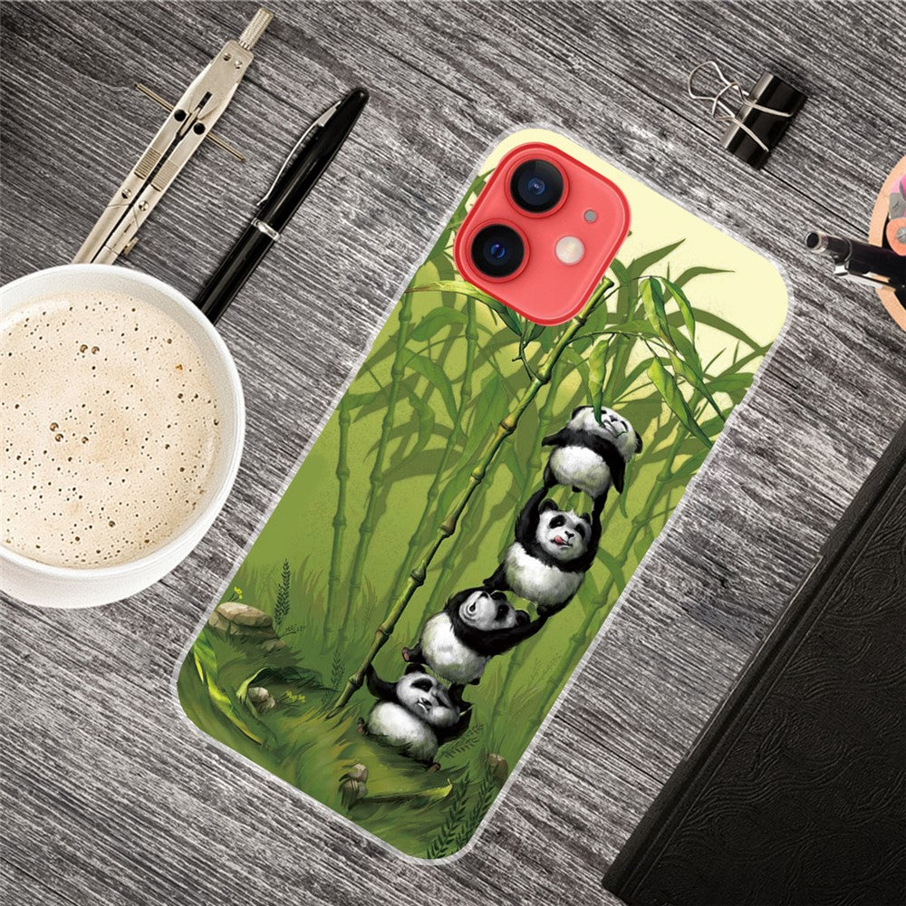 iPhone 13 Mini TPU Cover Ultra Thin Soft Rubber Protector Shockproof Bumper Pandas Eating Bamboo – Transparent - produktbillede 5