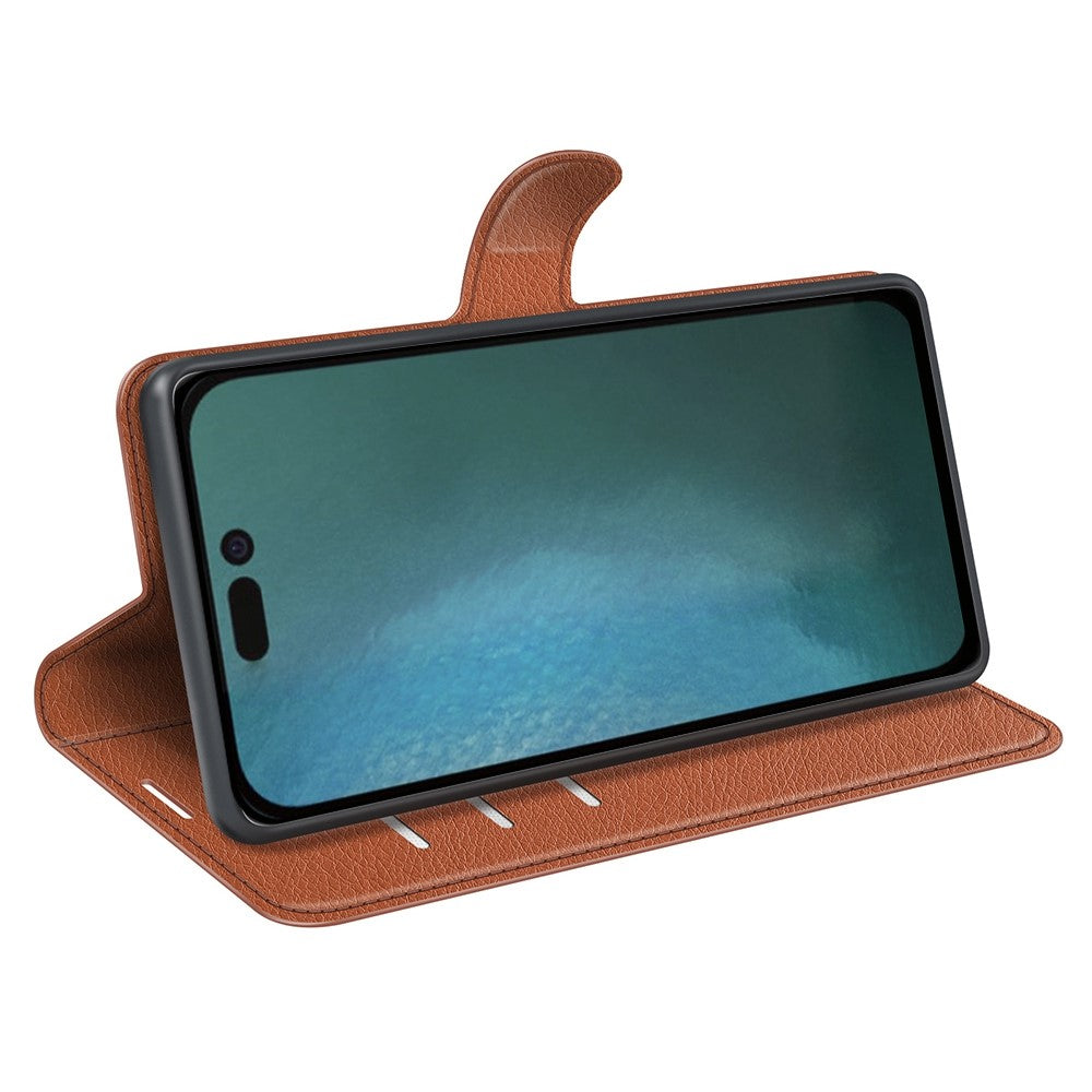 iPhone 14 PU Wallet Flip Cover Stand Litchi Texture All inclusive Protection – Brun - produktbillede 2