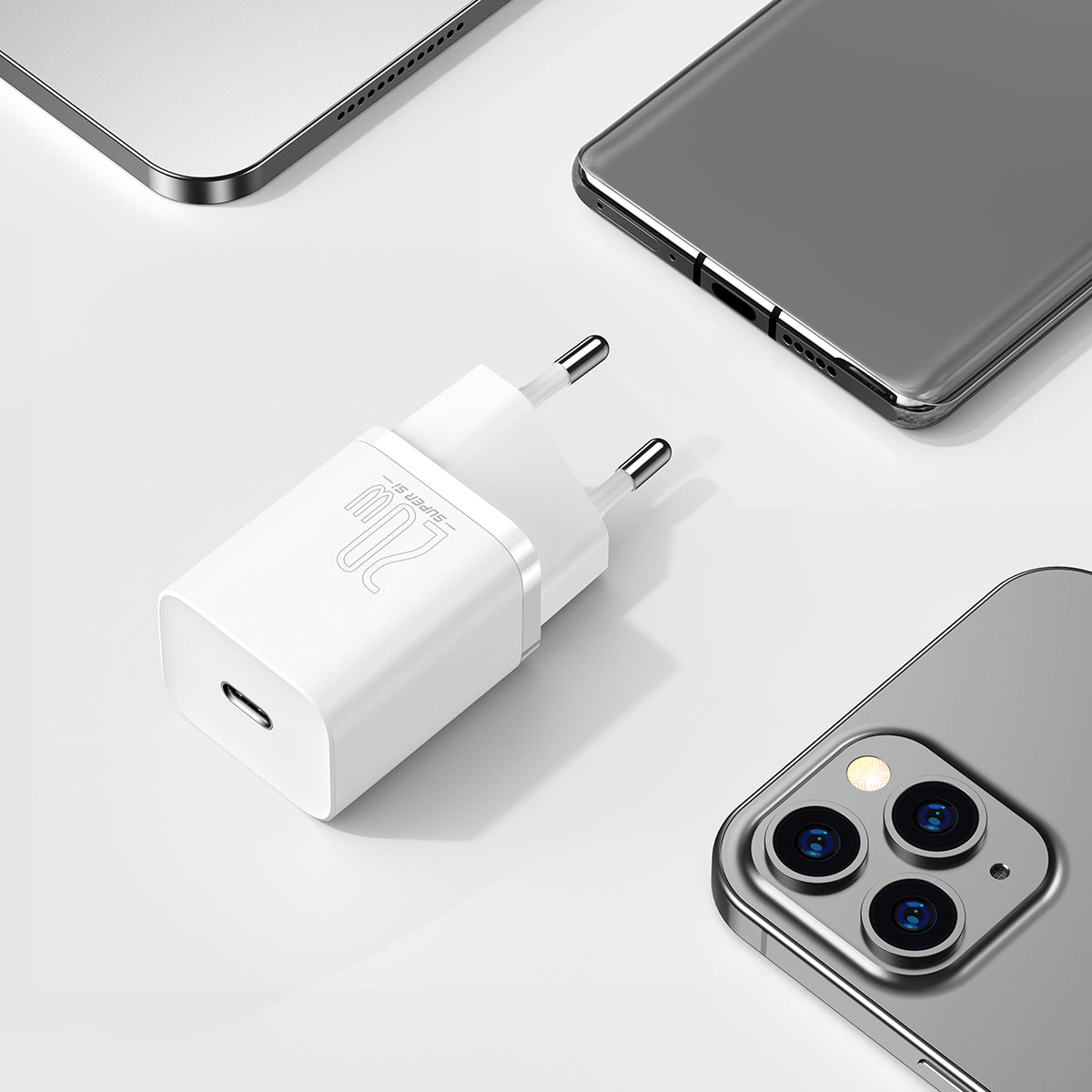 Baseus Super Si  quick charger  Type C / lightning incl.ledning  20W 3A (TZCCSUP-B02) white EOL - Brug TZCCSUP-L02