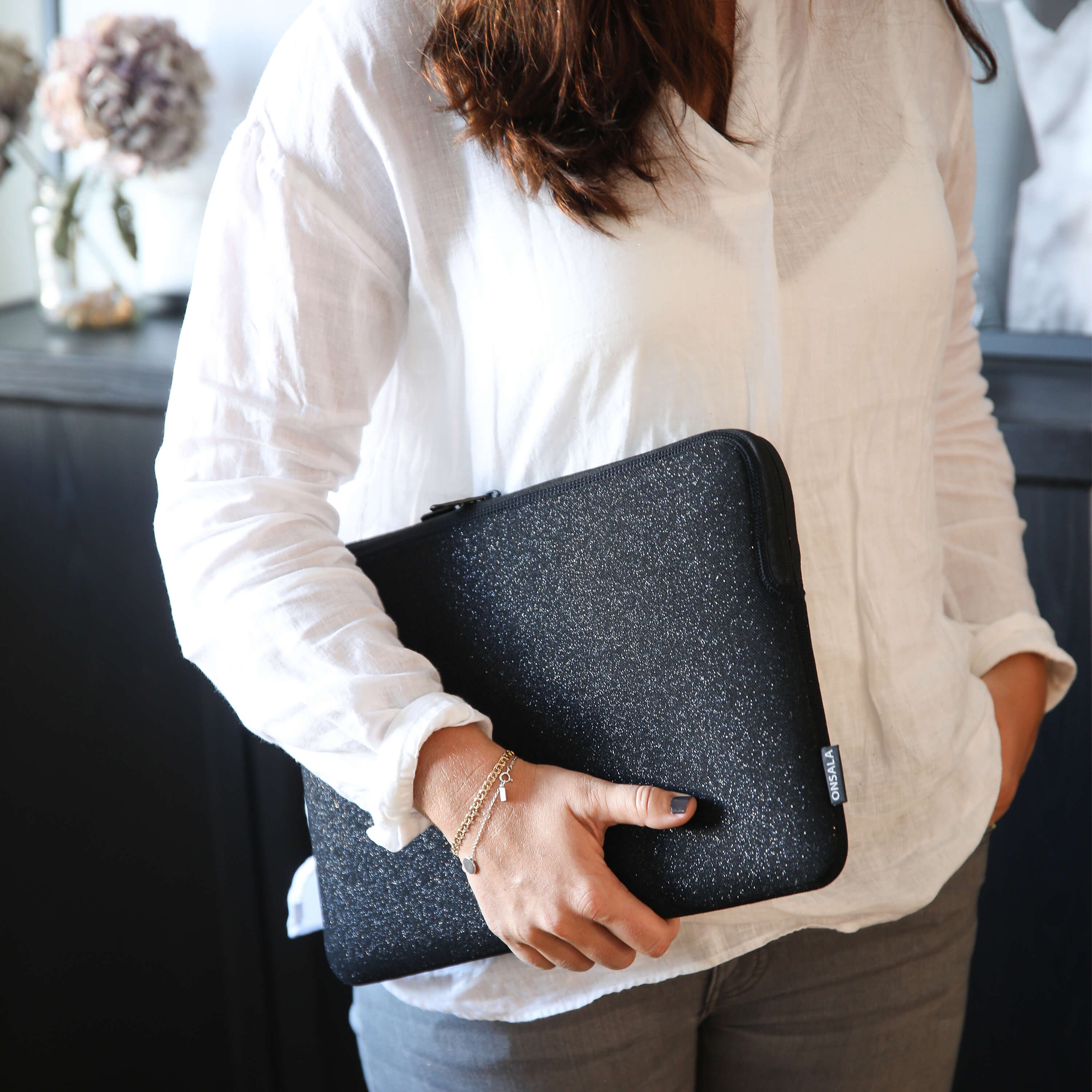 ONSALA Sleeve Glitter 13/14" Sort