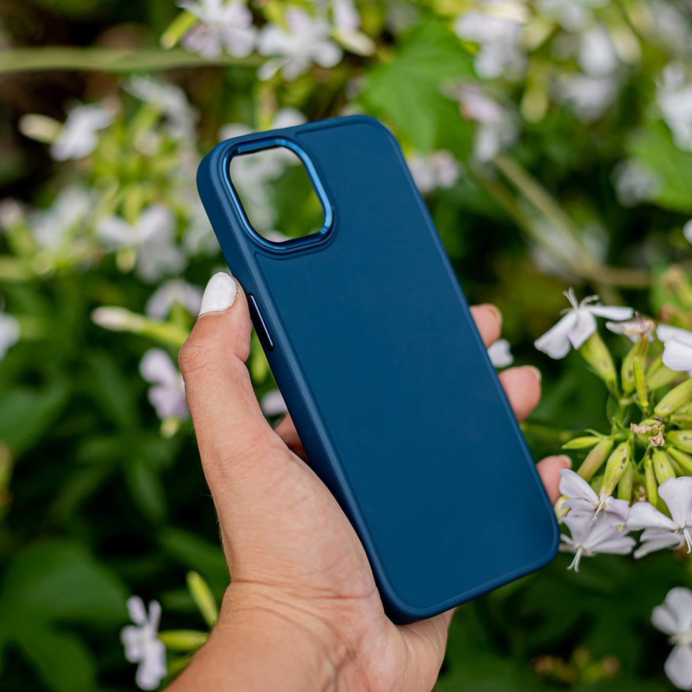iPhone 15 Satin Mørkeblå – Blå