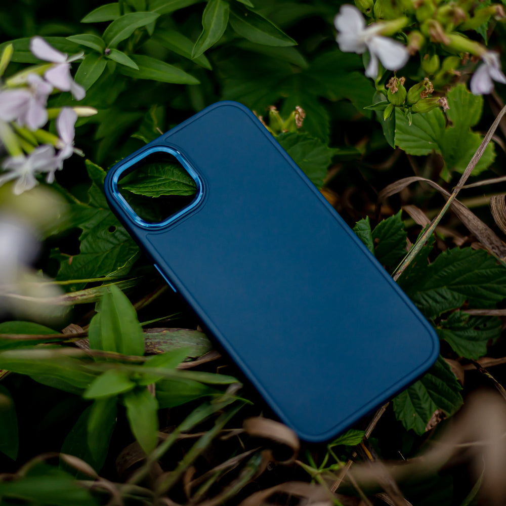 iPhone 15 Satin Mørkeblå – Blå