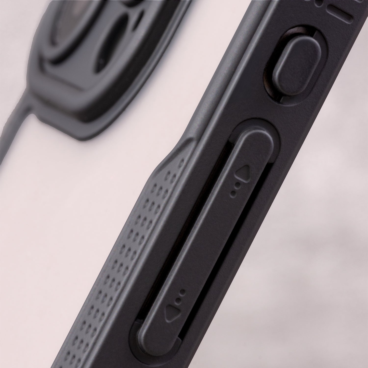 iPhone 17 Pro MagSafe Cover Defender Matt Defender – Sort