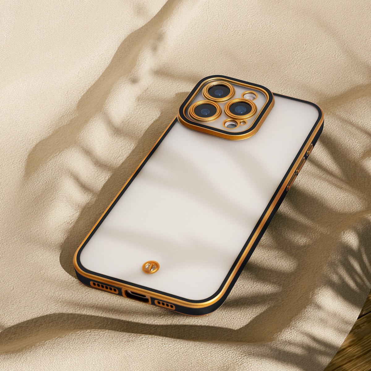 iPhone 15 Pro Cover Silky Gold – Sort/Guld