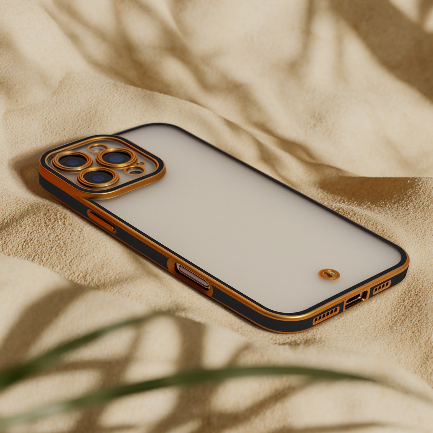 iPhone 15 Pro Cover Silky Gold – Sort/Guld