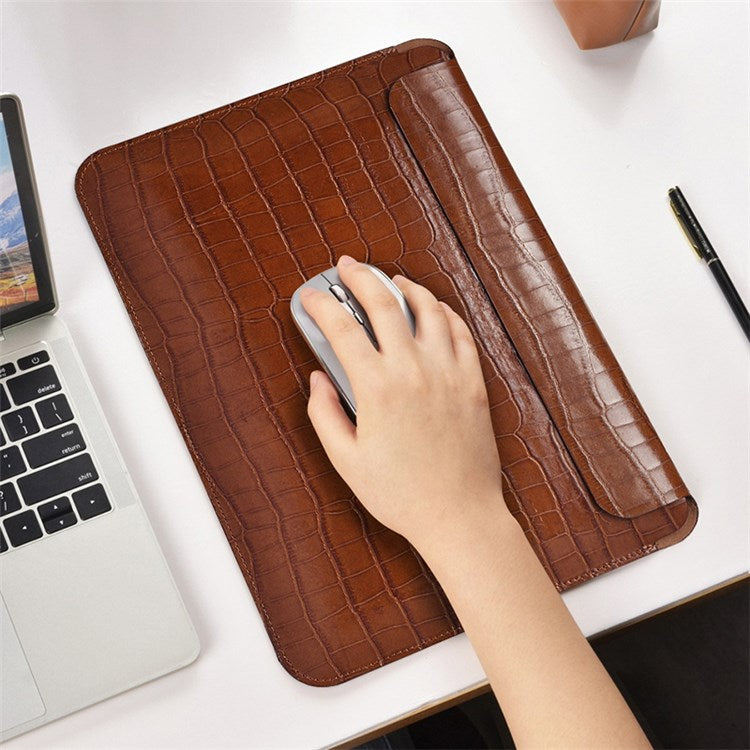 WIWU 16.2 inch Notebook Computer Pouch for MacBook Pro 2021 Crocodile Texture Genuine Leather Multifunction Mouse Pad - Brown - produktbillede 5