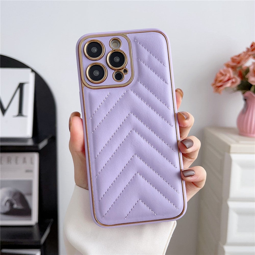 iPhone 14 Pro TPU Cover Coated V shape Grid Stitching Line Electroplating Precise Cutout Lens Protection – Lilla