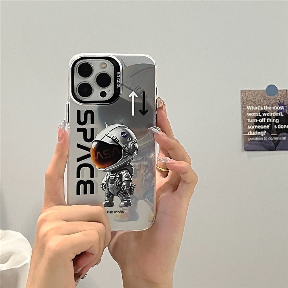 iPhone 14 Pro Cover Graffiti Astronaut Panda – Sølv - produktbillede 3