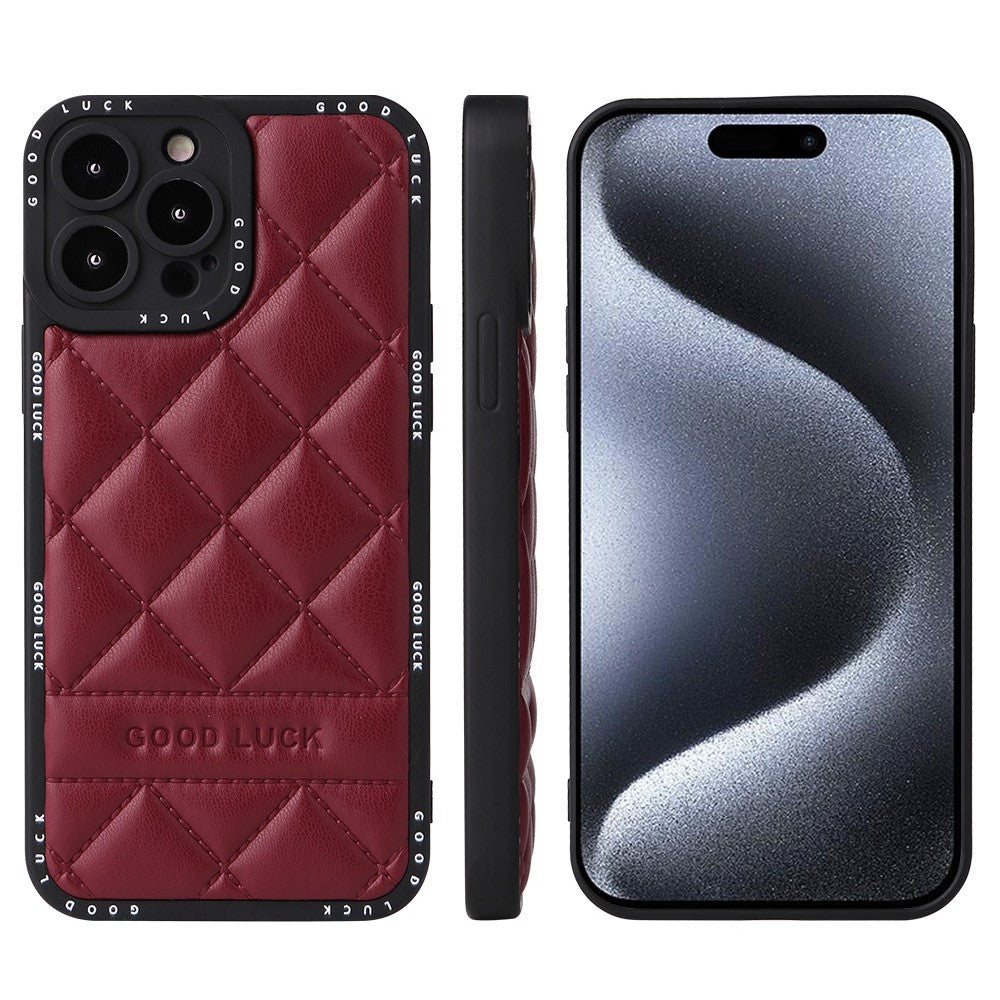 iPhone 15 Pro Cover Rhombic Winered - produktbillede 2