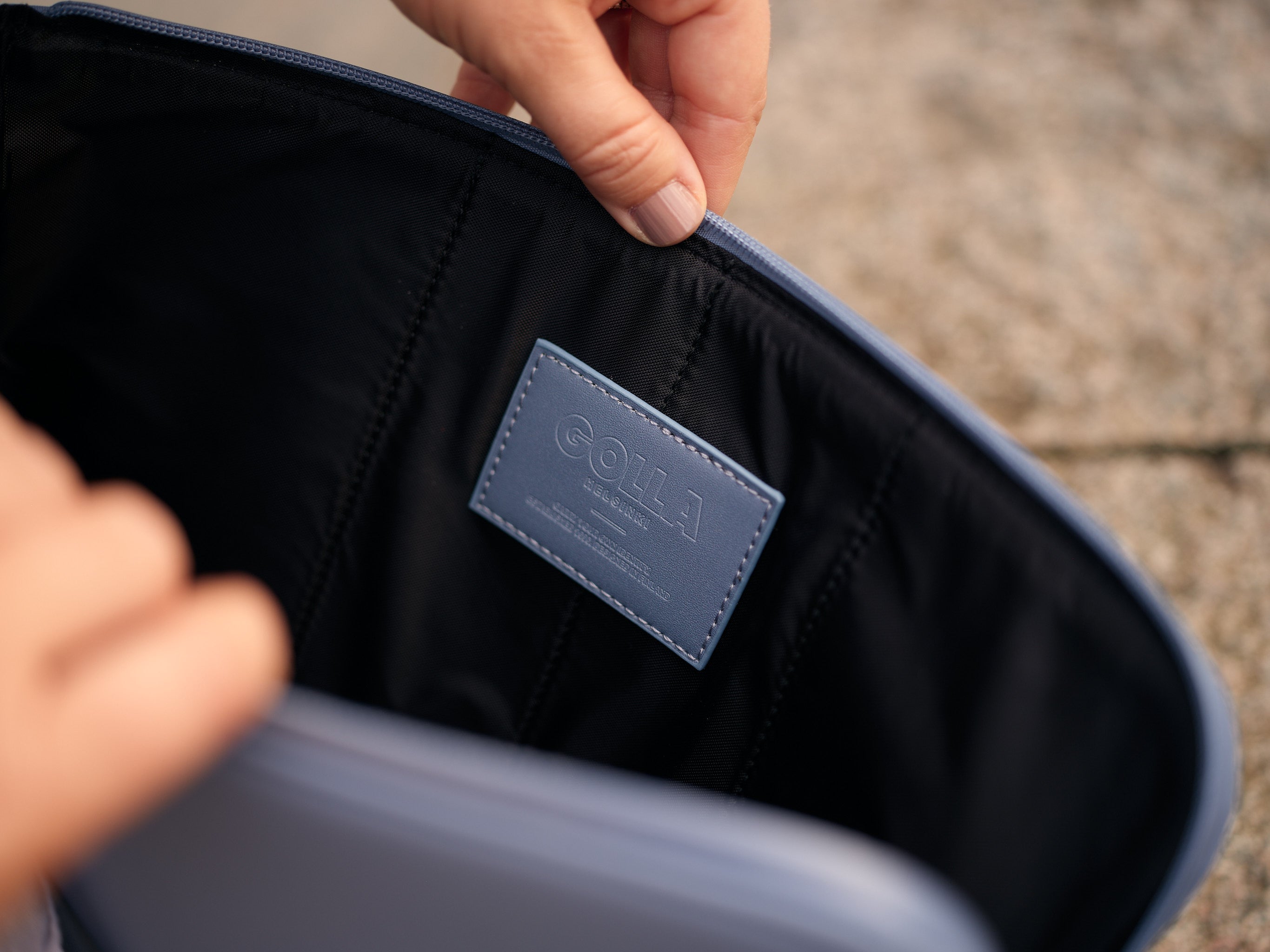 Golla 14" Petroleum Sleeve